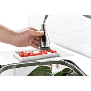 Rubinetto da Cucina Estraibile Monocomando ad Arco Alto in Nichel Spazzolato, Miscelatore Lavello in Acciaio Inossidabile di Alta Qualità - Product Image 4