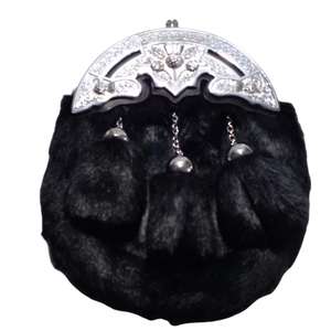 Il s'agit d'un sporran écossais gallois pour hommes, avec un motif de dragon. - Product Image 2