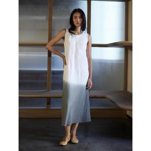 Conjunto de Vestido Maxi de Lino Ombre para Mujer con Chaqueta Transparente de Frente Abierto, Vestido sin Mangas con Degradado de Blanco a Gris, Estilo Contemporáneo para Resort - Product Image 5