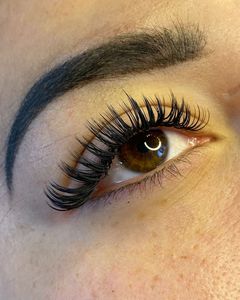 ขนตาปลอมสำเร็จรูปขายส่ง 4D 5D 6D 8D 10D ขนสังเคราะห์แบบเต็มเส้น ทำมือ Nesslash ไม่ทดลองกับสัตว์ ง่ายต่อการหยิบจับ - Product Image 2