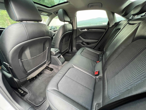 Audi A3 Sedán 2018 35 TFSI Turbo Gasolina, Faros LED R18, Aire Acondicionado Automático, 5 Plazas, Interior Claro, Volante a la Izquierda - Product Image 3