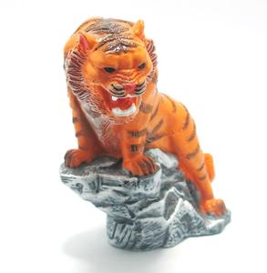 Estatuas de tigre asiático hechas a mano de Vietstyle Workshop, resina para decoración del hogar directamente de Vietnam - Product Image 6