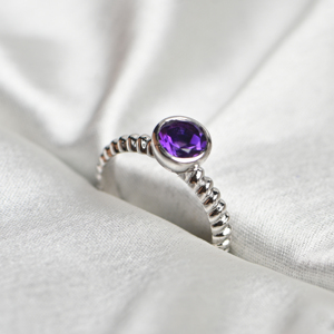 Bague de fiançailles classique en améthyste naturelle, argent sterling 925 plaqué or blanc, pierre précieuse violette, pierre de naissance - Product Image 2