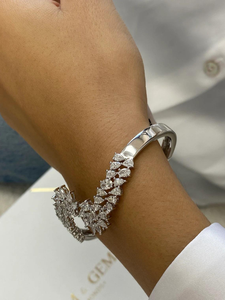 Brazalete de Lujo con Moissanita en Racimo, Tono Oro Blanco, Diseño Floral Iced Out, Brazalete Abierto, Joyería Elegante para Mujer, Regalo - Product Image 2