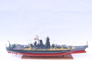 Maquette de navire de guerre japonais Musashi en bois, fabriquée à la main - Modèle militaire de classe Yamato de la Seconde Guerre mondiale pour la décoration de la maison ou du bureau - Product Image 4