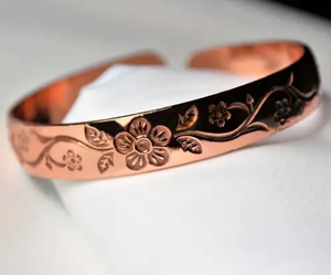 สร้อยข้อมือทองแดงแท้ลายดอกไม้โบราณ ดีไซน์ประณีต สวยงามทันสมัย - Product Image 1