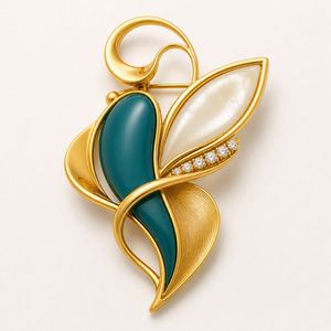 Broche de luxe abstraite vintage élégante en alliage de zinc martelé, plaqué or 18 carats, avec zircon pavé, motif feuille florale - Product Image 4