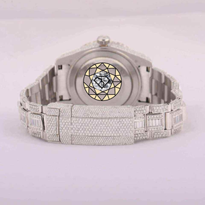 Montre de luxe pour homme en acier inoxydable avec diamants, mouvement à quartz analogique, fermoir déployant, bracelet de 20 mm, boîtier rond - Product Image 3