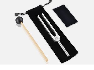 Diapason 528 Hz Mars, en alliage d'aluminium avec marteau en silicone et étui de rangement – Meilleures ventes - Product Image 5