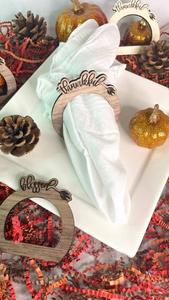 Anneaux de serviette en MDF découpés au laser pour la décoration de table lors d'événements, fêtes, mariages, noms personnalisés ici - Product Image 2