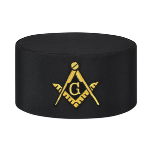 Casquette de Maître Maçon de Haute Qualité, Casquette de Loge Bleue, en Rayonne Noire Brodée Or avec Symbole Carré et Compas - Product Image 1
