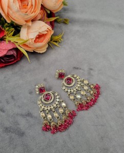 Pendientes de diseñador con cuentas de cristal y piedras preciosas talladas en forma de princesa, estilo Jhumka, para mujer, tradicionales, para fiestas y eventos, venta al por mayor. - Product Image 1