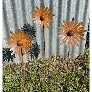 Vintage sunflower Metal Daisy Garden Stakes Outdoor Decor Simple Style Galvanized Steel for Yard - Product Image 3