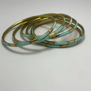 Pulseras de Resina de Alta Calidad con Diseño de Ángel, Altamente Pulimentadas, Estilo Colorido para Chicas, Hechas a Mano en India - Product Image 1