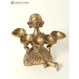 3.8นิ้วของชนเผ่าทองเหลืองขนาดเล็กของชาวเผ่า Diya (โคมไฟ) พร้อมศิลปะ dhokra สำหรับตกแต่งบ้านของขวัญและวัดทำในอินเดีย - Product Image 3