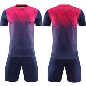 Uniforme de fútbol en oferta para venta en línea, uniforme de fútbol personalizado de la mejor calidad, hecho en Pakistán. - Product Image 3