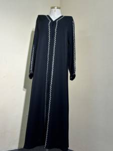 Abaya brodée à manches longues pour femme, coupe ample, robe islamique à capuche, tenue modeste pour le quotidien et la prière - Product Image 5