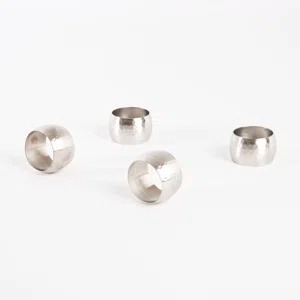 ที่ใส่ผ้าเช็ดปากทองเหลืองและเงินสุดหรูทันสมัยสำหรับงานเลี้ยงอย่างเป็นทางการ แหวนผ้าเช็ดปากโลหะขัดเงาอย่างประณีต - Product Image 3