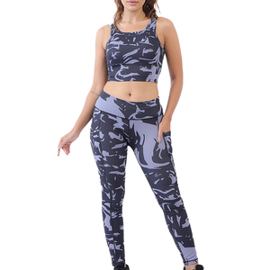 Custom Logo Women's Seamless Yoga Suit Beautiful Fitness Tight Sportswear Breathable Elastic Hip Yoga Set - Product Image 1