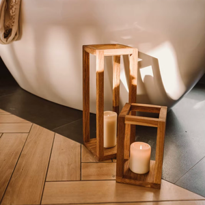 Lanterne en bois grande taille faite à la main par Antique Creations pour la décoration de Noël à la maison et en extérieur - Product Image 1