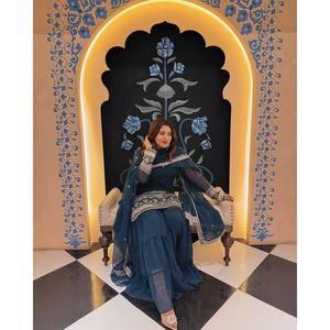 Conjunto de traje de fiesta para mujer con lentejuelas y bordados de zari, top de punto - Product Image 6