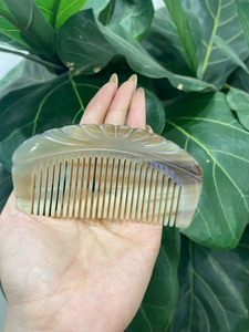 Peine de Cuerno de Búfalo Personalizado para Salón de Belleza y Masajes para Mujeres - Product Image 5