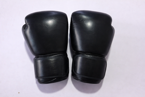 Guantes de boxeo con logo personalizado, guantes de entrenamiento y sparring de cuero genuino, transpirables, guantes de boxeo para gimnasio, guantes de sparring de dedo completo. - Product Image 3