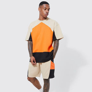 Conjunto de camiseta y pantalones cortos para hombre en bloques de color naranja, beige y negro, camiseta de cuello redondo de dos piezas con pantalones cortos a juego, ropa deportiva informal. - Product Image 5