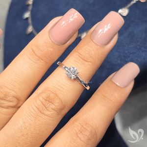 Anillo Solitario con Diamante Cultivado en Laboratorio de Corte Redondo de 0.50 CT |   Joyería de Compromiso Certificada por IGI - Product Image 4