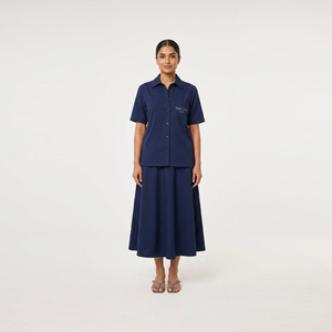 Ensemble infirmier tricoté respirant et confortable pour femme avec jupe et col montant - Product Image 6