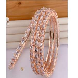 Brazalete de latón hecho a mano de la mejor calidad, ajustable, minimalista, para hombres y mujeres, a la moda, disponible al mejor precio. - Product Image 6