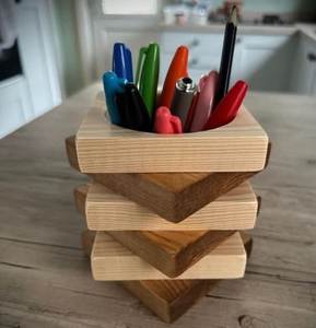 Organisateur de bureau en bois artisanal de luxe, rangement moderne pour espace de travail, organiseur d'accessoires de bureau en bois avec finition naturelle - Product Image 1