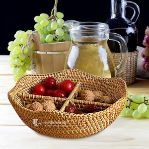 Panier de service en rotin à 4 compartiments avec bord festonné pour noix et fruits, idéal pour la décoration intérieure et l'organisation de la cuisine - Product Image 5