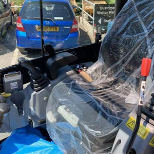 Mini-excavatrice Kubota modèle KX018-4 – Poids : 3 748 lb, Puissance du moteur : 16,1 CV - Product Image 1