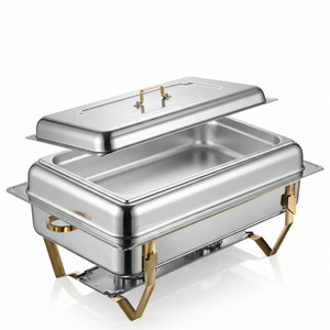 Plat de service rectangulaire en acier inoxydable grand format avec poignées et pieds dorés, et couvercle amovible pour buffet et maintien au chaud des aliments - Product Image 1