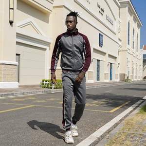 Conjunto deportivo de chándal con cremallera completa para hombre, ropa deportiva de calidad superior, informal y cálido. - Product Image 2