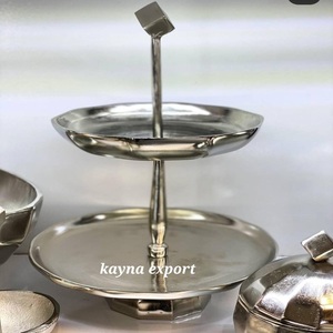 Juego de soportes para pasteles de metal de 3 niveles Ramzan Kareem con bandeja escalonada con diseño de palmera y soporte decorativo de mezquita, hecho a mano en latón con acabado dorado. - Product Image 5
