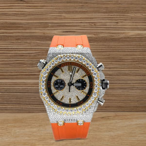 Reloj Moissanite inspirado en Streetwear con correa de goma-Reloj deportivo cronógrafo duradero, reloj de diamantes estilo rapero de India - Product Image 1