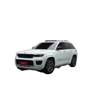 Jeep Cherokee 3.6 Overland 2023, Volante a la Izquierda, Caja de Cambios Automática, con Cámara Trasera, 19,790 km - Product Image 1