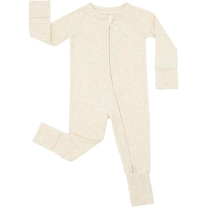 Ensemble de costume formel pour bébé : body boutonné, nœud papillon, bretelles et short - Product Image 2