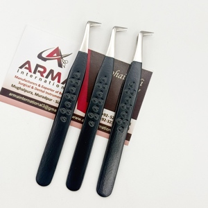 Pinzas para Extensión de Pestañas de 90 Grados, Pinzas de Acero Inoxidable Sostenible con Punta Puntiaguda y Etiqueta Privada - Product Image 3