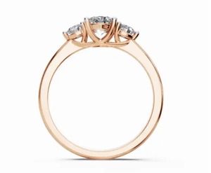 Bague en diamant ovale cultivé en laboratoire de la collection Trilogy, en or jaune, rose ou blanc 9kt, 14kt ou 18kt, 1,00 carat, trois pierres, bijoux durables - Product Image 3