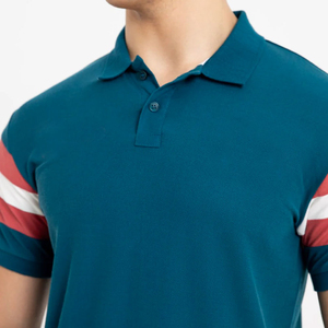 Una fábrica OEM produce camisetas con logotipos bordados e impresos, hechas con material 100% algodón, logotipo personalizado y enlaces de suministro global. - Product Image 4