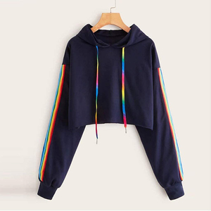 Nouveau sweat-shirt tendance pour femmes, 100% coton, coupe courte personnalisée avec logo sur le devant, pour l'hiver et l'automne, fabrication OEM - Product Image 1