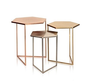 Juego de mesas nido de hierro con forma única, estructura metálica y tablero hexagonal para diseño de muebles de interior modernos - Product Image 1