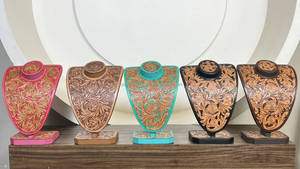 Support de Présentation de Colliers Western Sculptés 2026, Fabrication Artisanale, Motif Floral, Décoration Rustique pour Boutique, Ensemble Cadeau – Vente Directe Usine de Luxe - Product Image 5