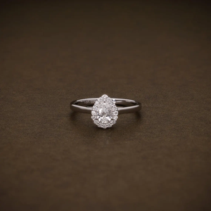 Anillo de Compromiso con Halo de Diamantes Cultivados en Laboratorio con Corte Pera para Mujer, Anillo de Aniversario con Diamantes Certificados, Joyería de Promesa en Oro - Product Image 1