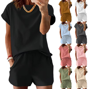 Ensemble 2 pièces pour femmes, décontracté, col rond, haut à manches courtes, short taille haute, couleur unie, coupe ample, vêtements de printemps et d'été - Product Image 1