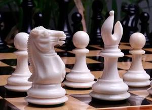 Vintage Style 3.5 King Chess Pieces <b>Black</b> And White Bone <b>Polished</b> Finish At Best Price - Product Image 3