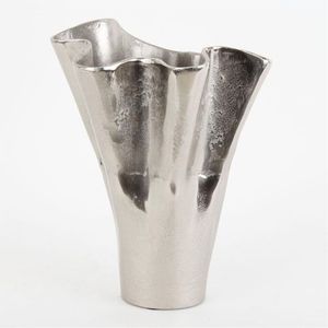 Vase en aluminium argenté nordique, abstrait, martelé, pour table, en métal, de luxe, pour fleurs séchées, pour la décoration du salon ou d'hôtel - Product Image 3